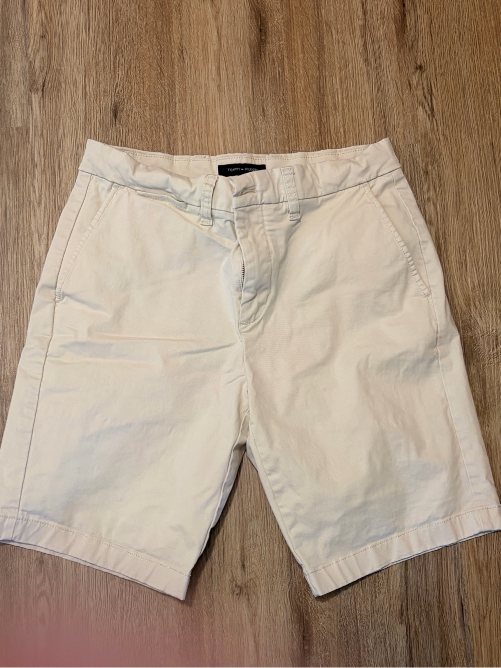 Tommy Hilfiger Men's Cream Flat Front Chino Shorts